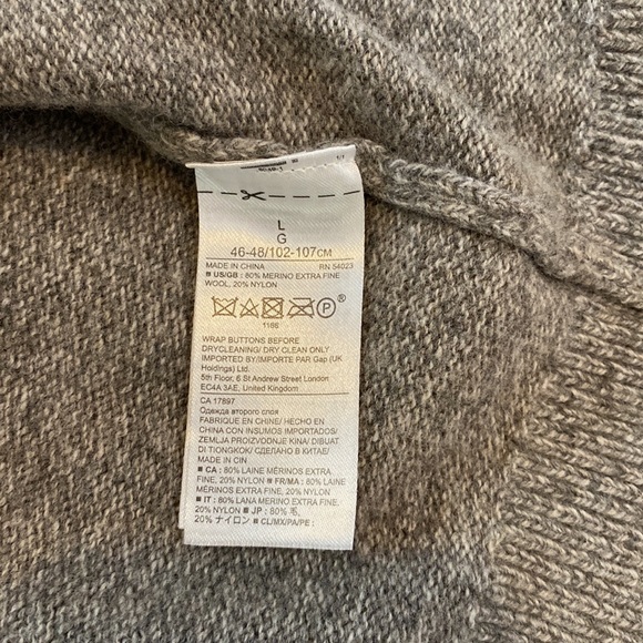 Men’s Banana Republic Wool Cardigan Sweater, size L - Picture 6 of 9